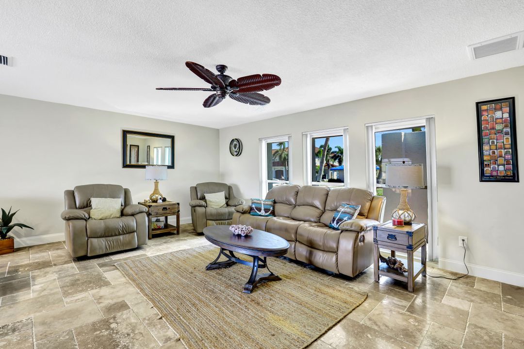 1803 SE 45th St, Cape Coral, FL 33904