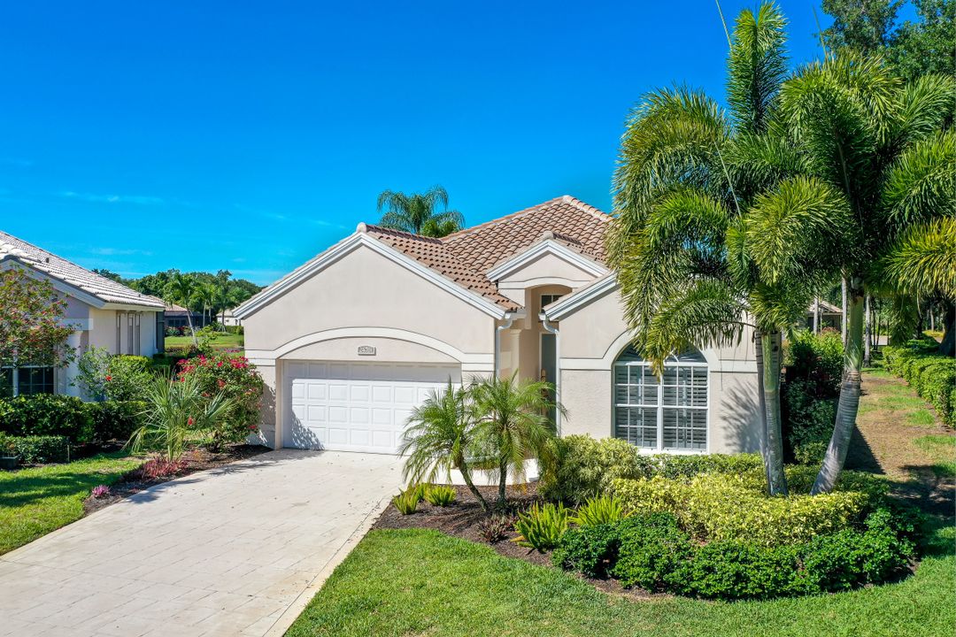 24761 Goldcrest Dr, Bonita Springs, FL 34134