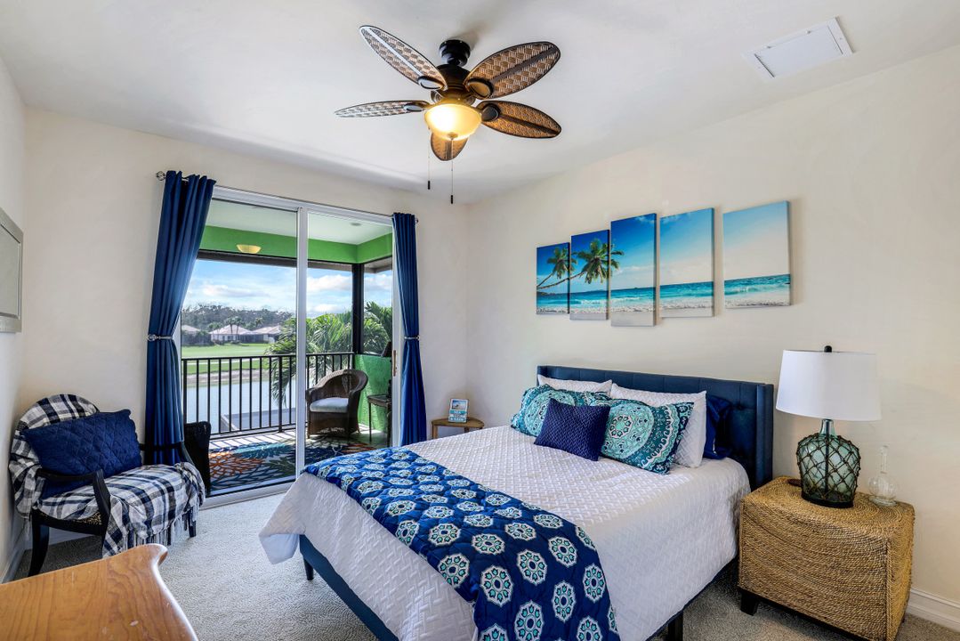 5958 Amberwood Dr, Naples, FL 34110