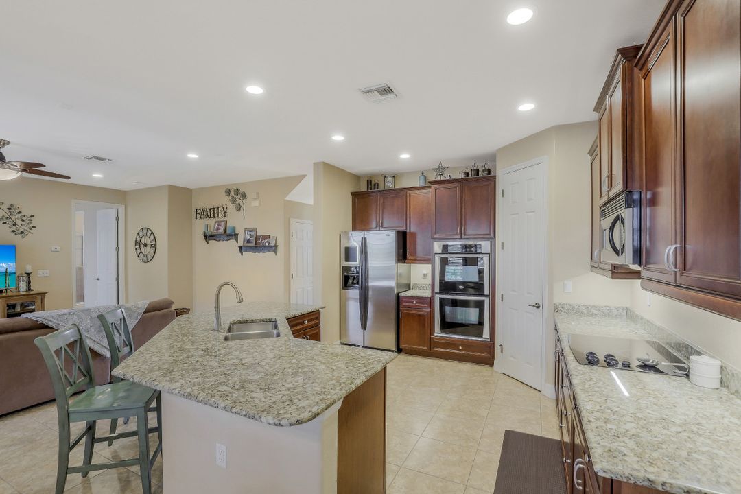 8945 Tropical Ct, Fort Myers, FL 33908