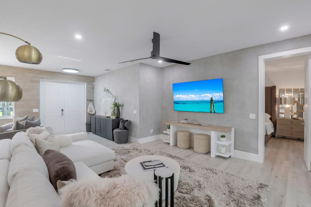 5995 Lancewood Way, Naples, FL 34116