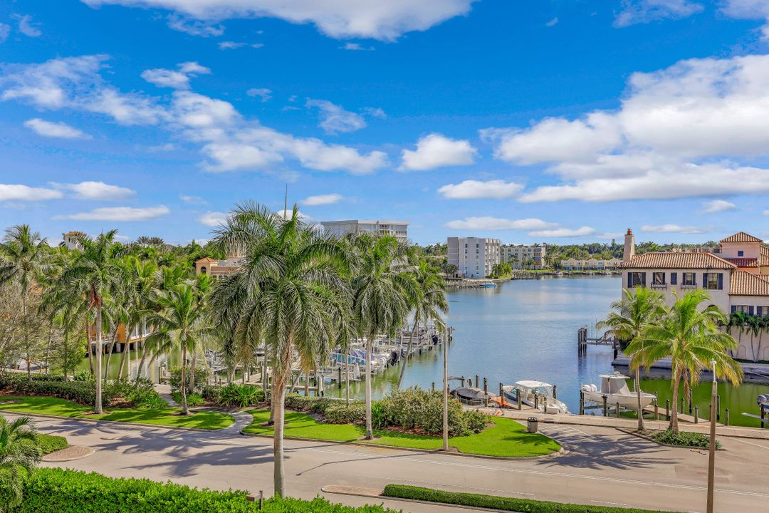 4031 Gulf Shore Blvd N #5F, Naples, FL 34103