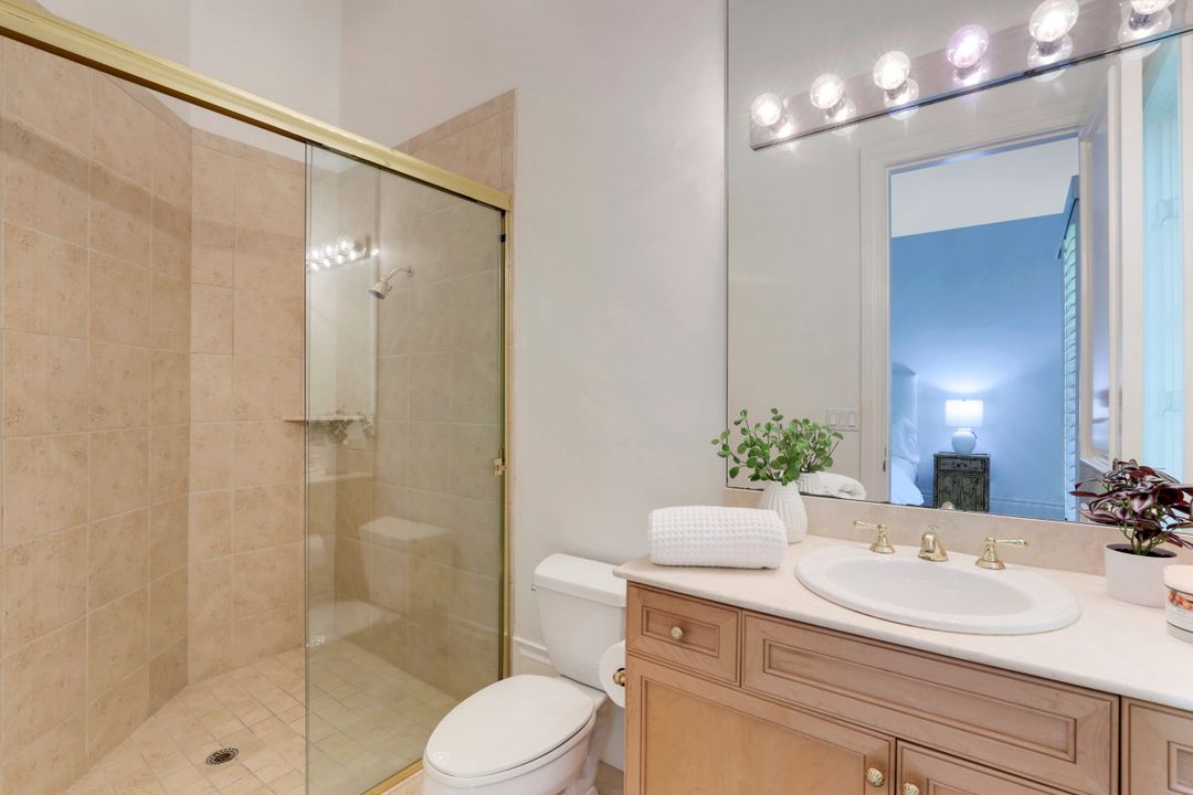 2547 Avila Ln, Naples, FL 34105