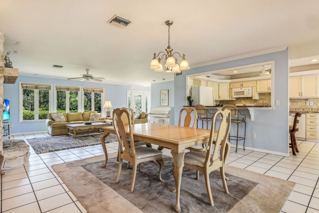 1135 26th Ave N, Naples, FL 34103