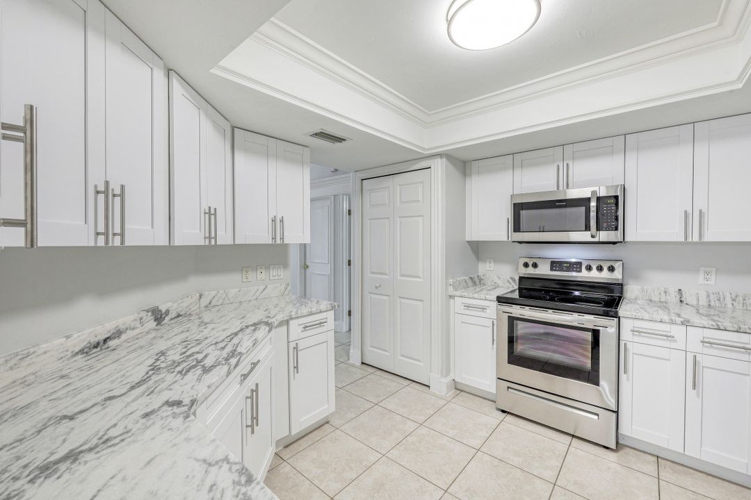 412 Gleason Pkwy, Cape Coral, FL 33914