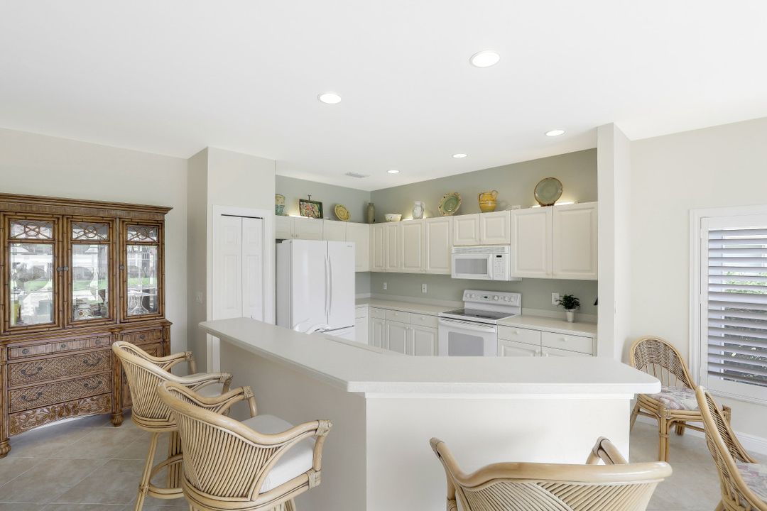 5230 Birmingham Dr #101, Naples, FL 34110