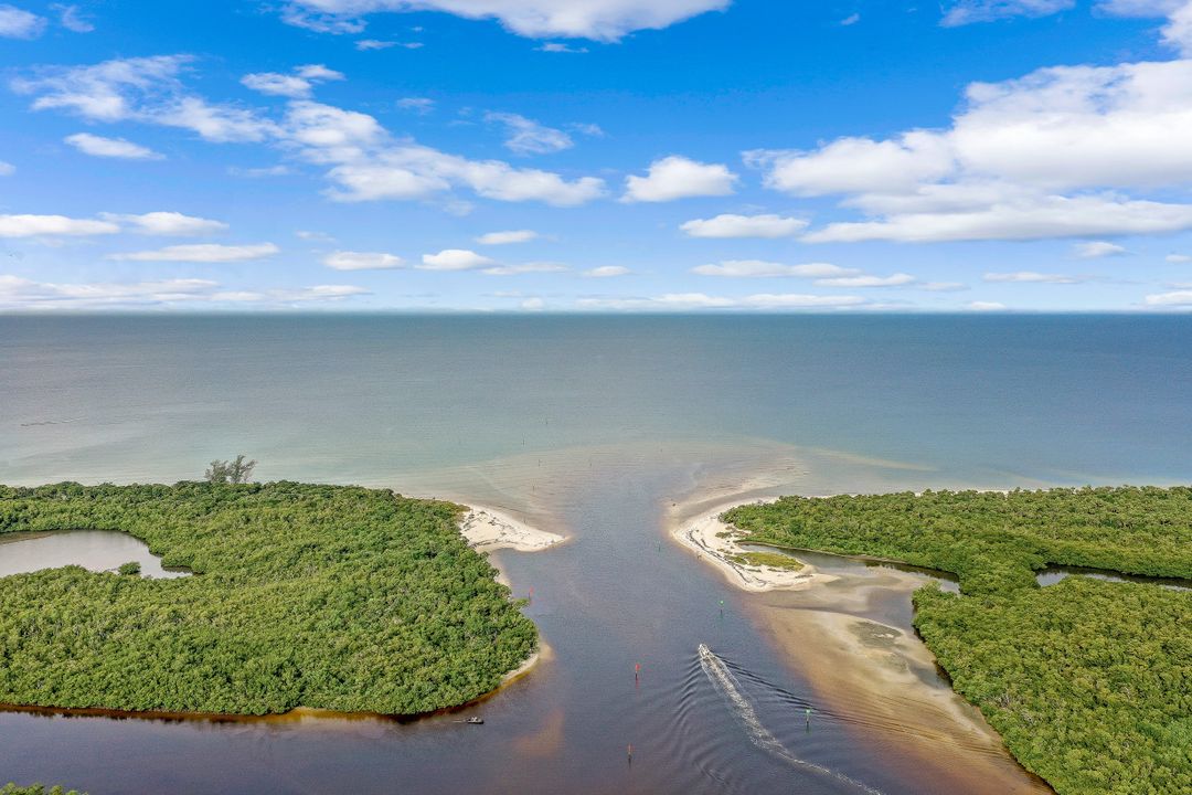 13105 Vanderbilt Dr #505, Naples, FL 34110