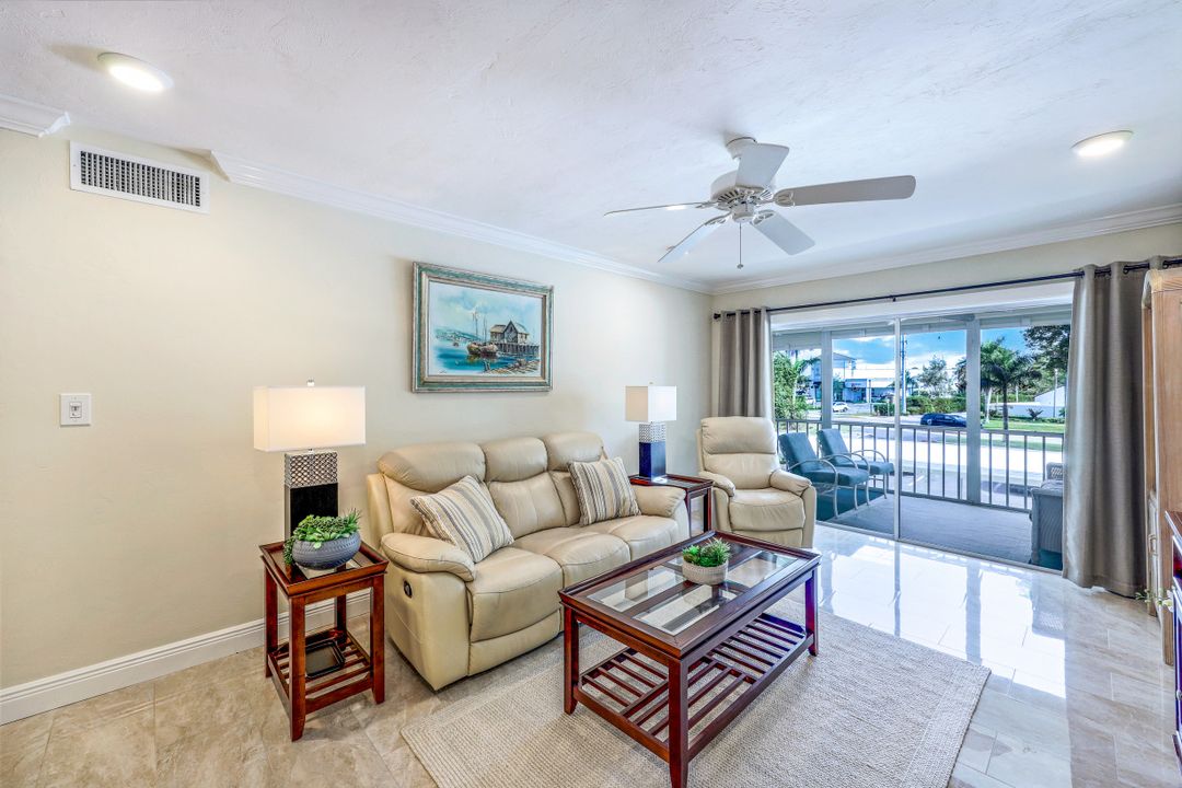 4100 Belair Ln #204, Naples, FL 34103