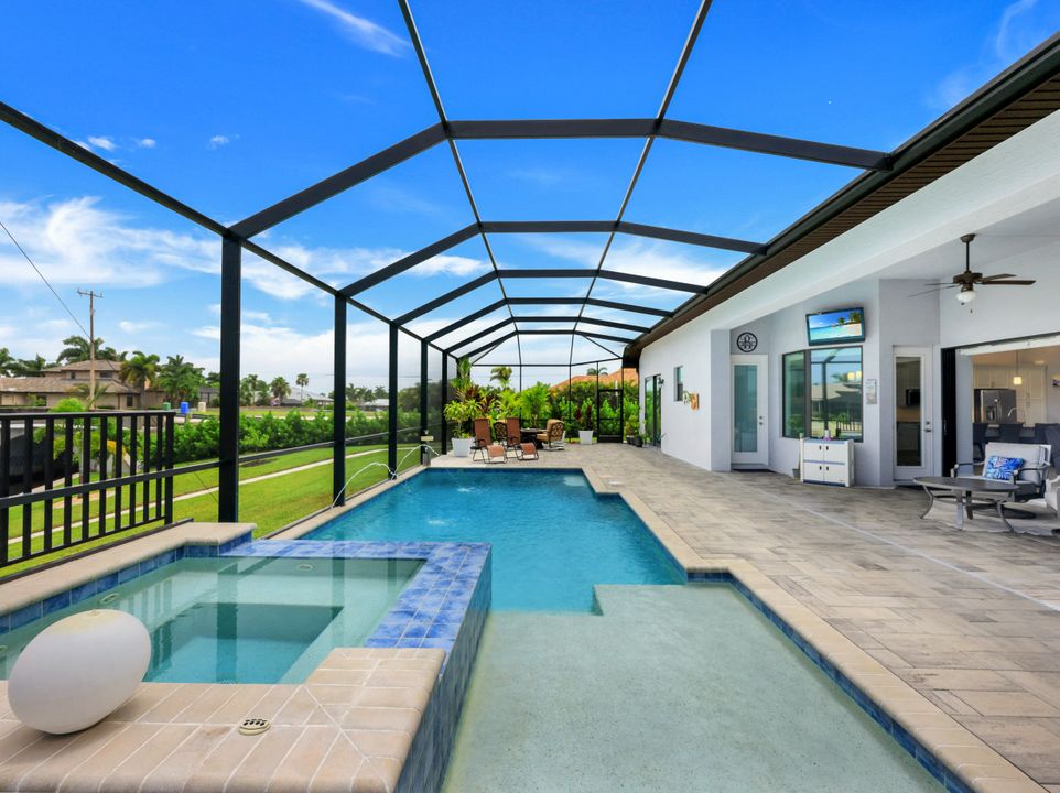 2103 SW 52nd St, Cape Coral, FL 33914