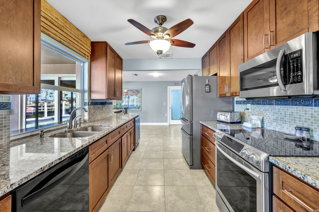 1229 SW 54th St, Cape Coral, FL 33914