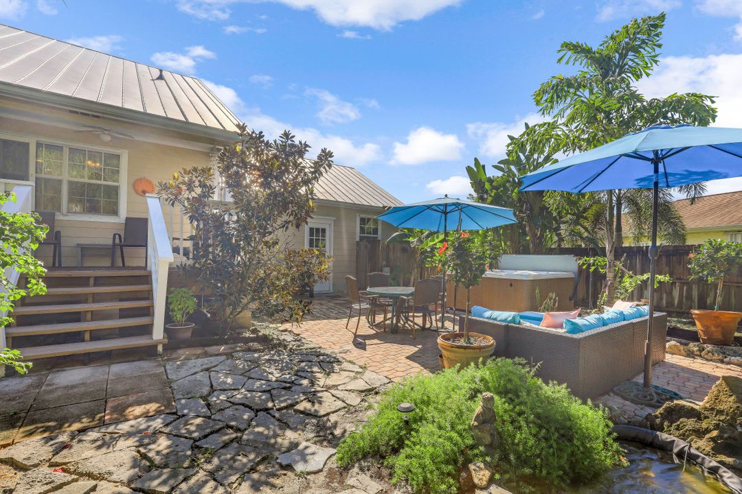 20520 Pine Tree Ln, Estero, FL 33928