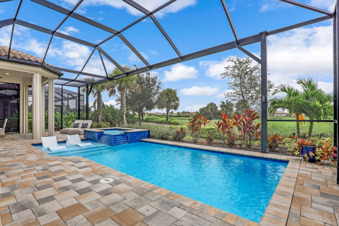 9388 Rapallo St, Naples, FL 34119