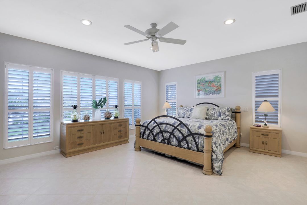 450 Spinnaker Dr, Marco Island, FL 34145