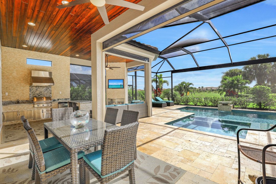 9392 Rapallo St, Naples, FL 34119