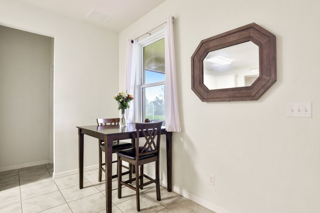 1813 NW 10th St, Cape Coral, FL 33993