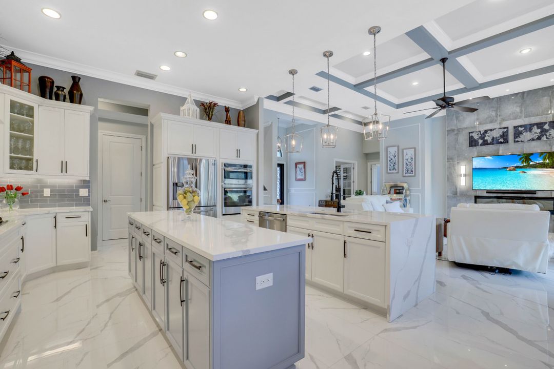 9559 Via Lago Way, Fort Myers, FL 33912