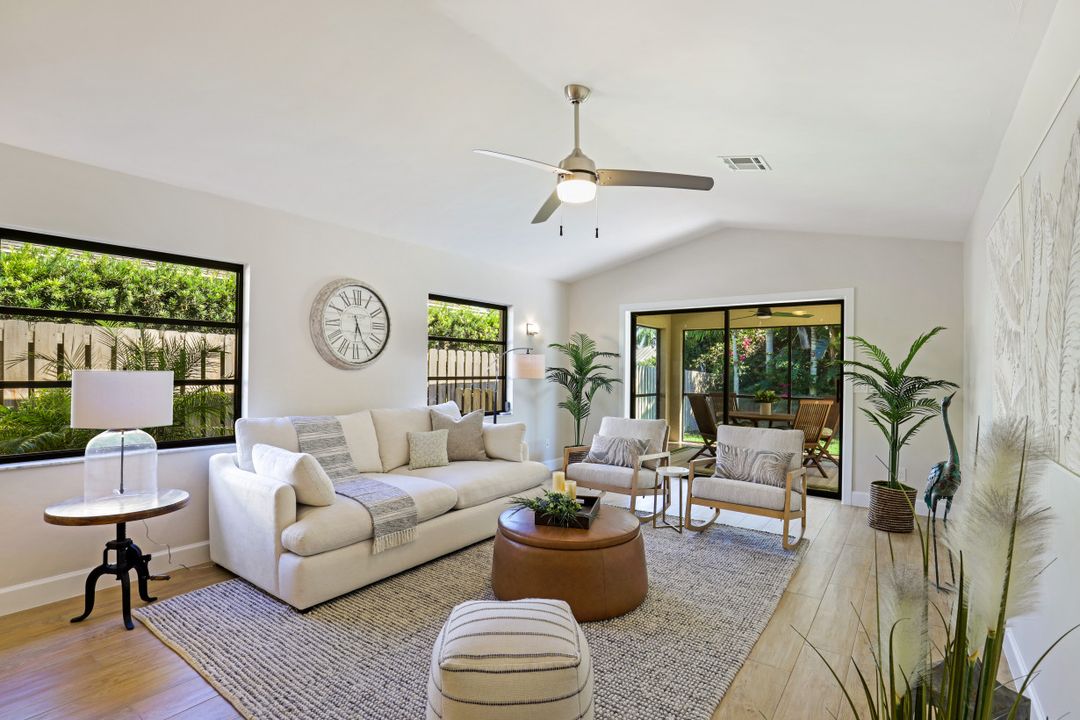 640 98th Ave N, Naples, FL 34108