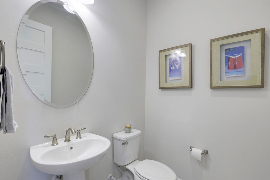 5771 Clarendon Dr, Naples, FL 34113
