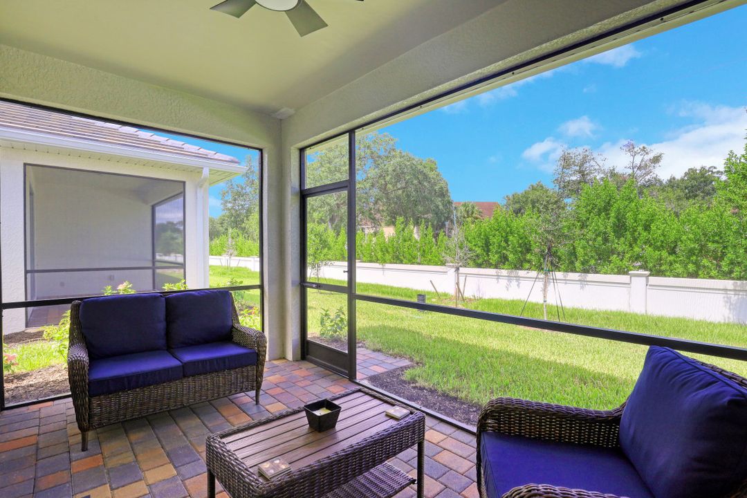 1077 Tranquil Brk Dr, Naples, FL 34114