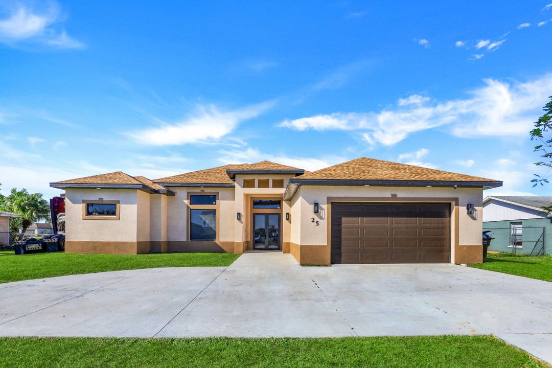 25 Crestwood Cir S, Lehigh Acres, FL 33936