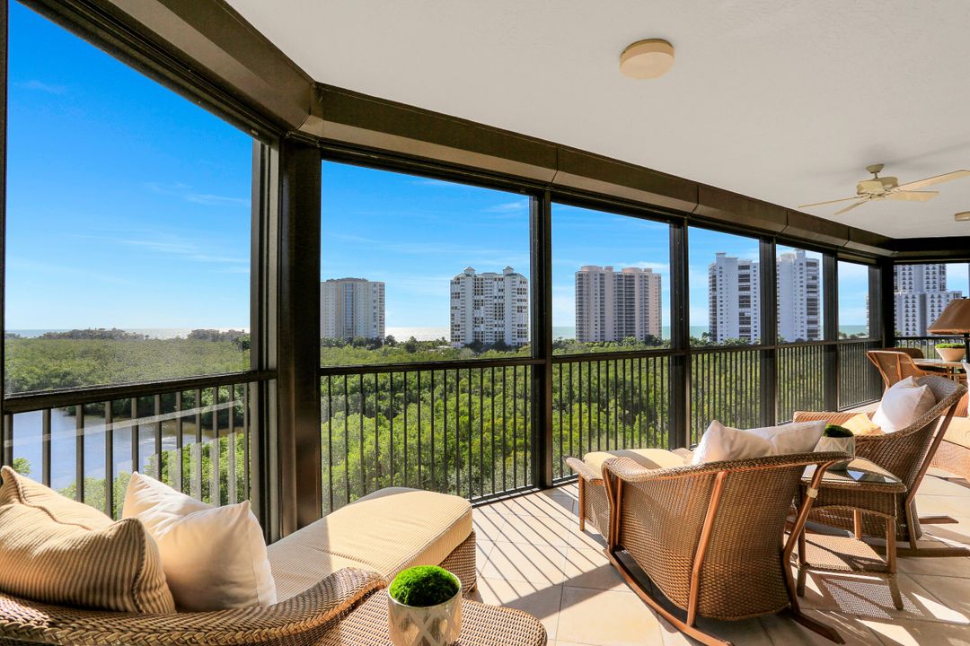 8960 Bay Colony Dr #703, Naples, FL 34108