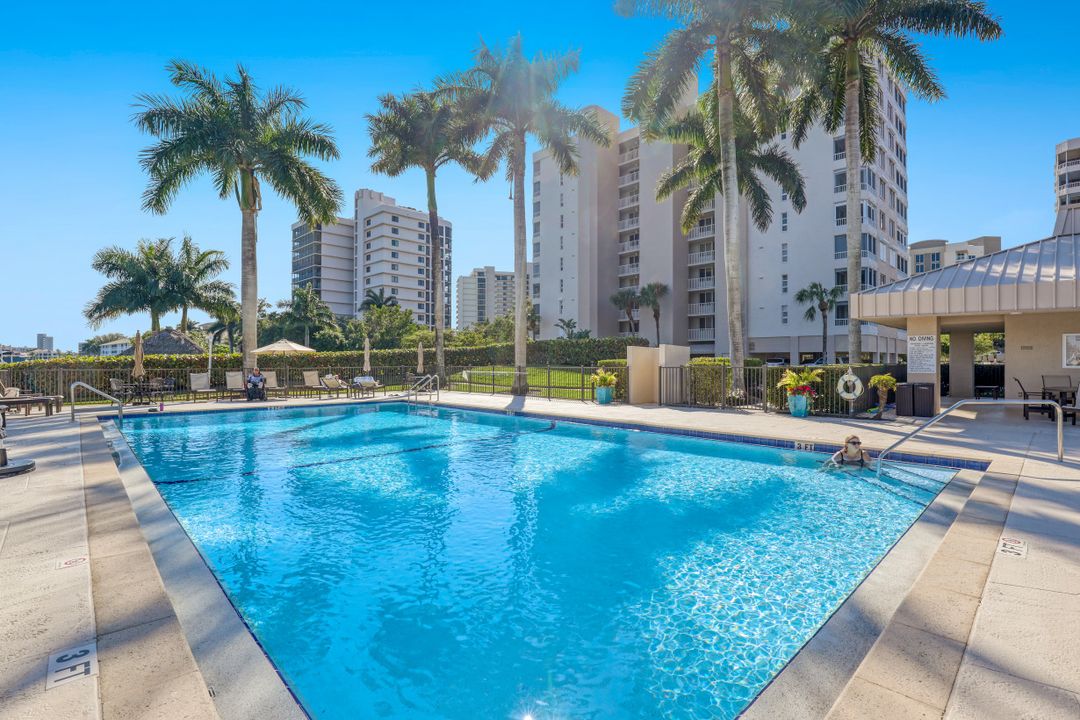 11118 Gulf Shore Dr #602, Naples, FL 34108