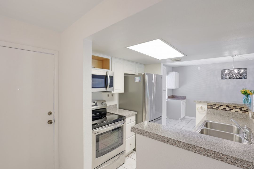 2366 E Mall Dr #205, Fort Myers, FL 33901