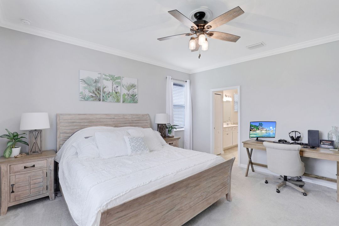 2105 Clementine St, Naples, FL 34120