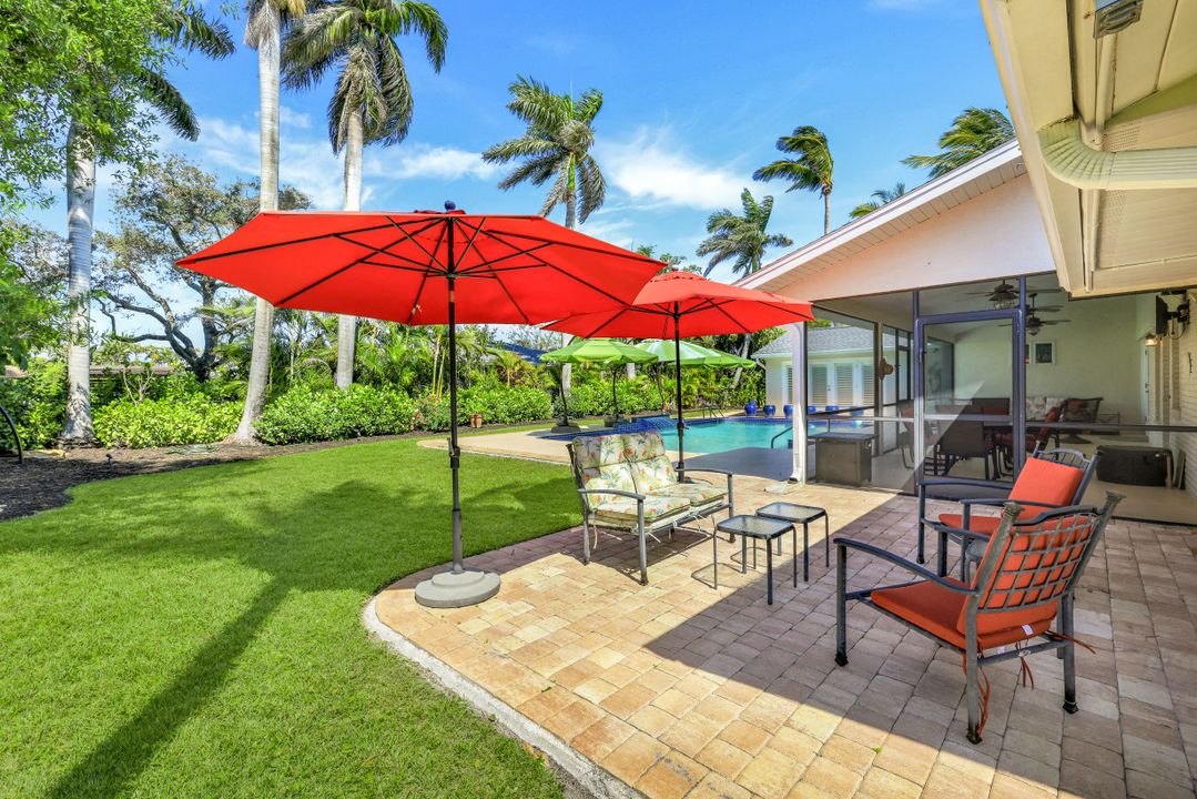 1135 26th Ave N, Naples, FL 34103