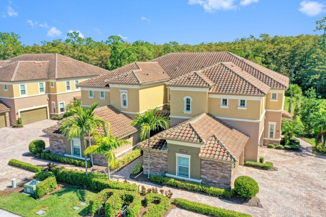 9542 Ironstone Terrace #202, Naples, FL 34120