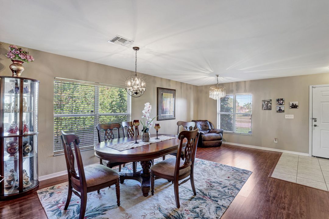 2806 Embers Pkwy W, Cape Coral, FL 33993