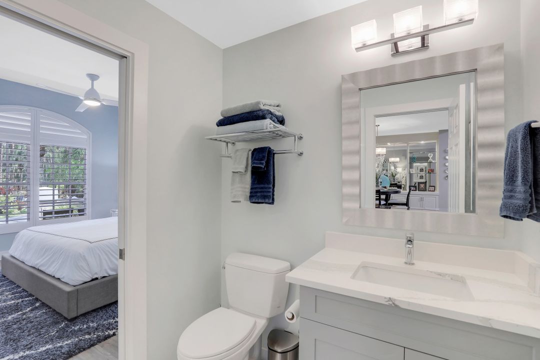 6060 Autumn Oaks Ln, Naples, FL 34119