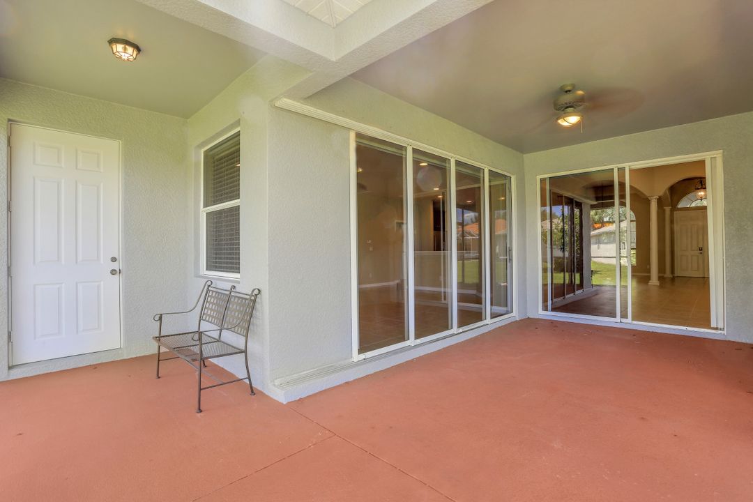 3967 Ruxton Rd, Naples, FL 34116