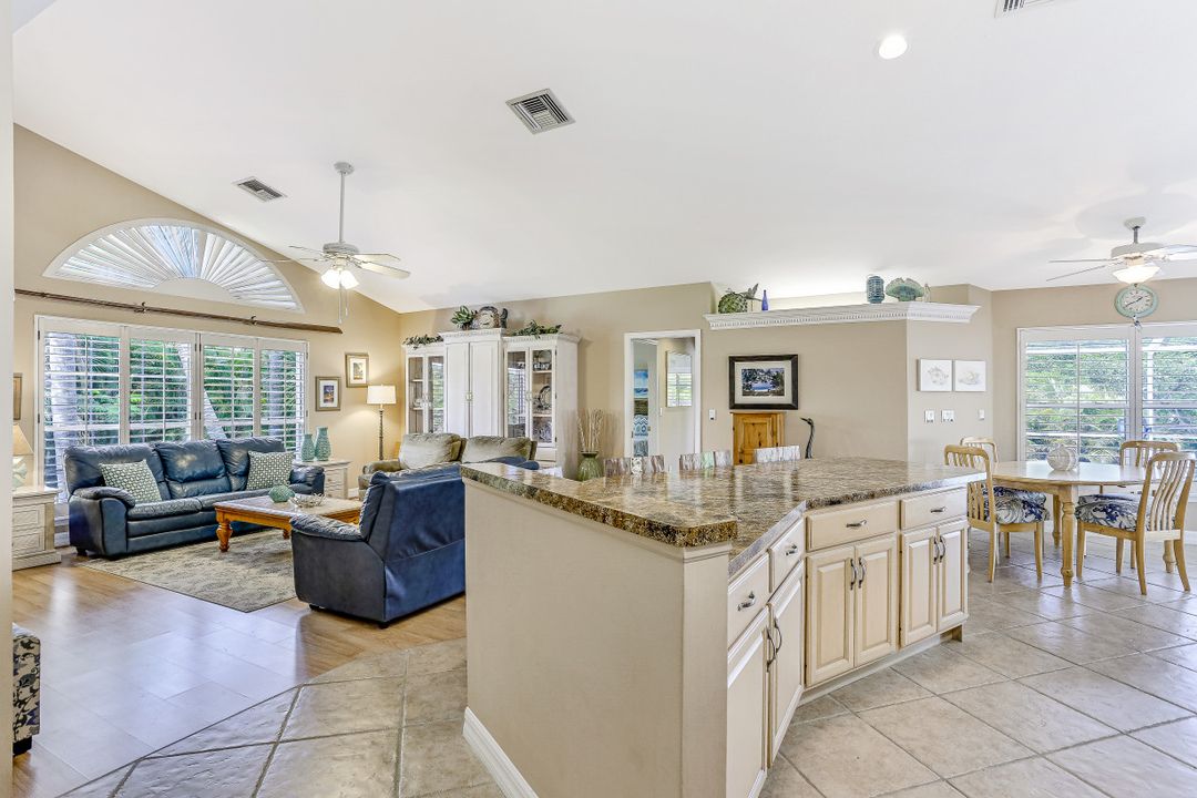 27313 Buccaneer Dr, Bonita Springs, FL 34135