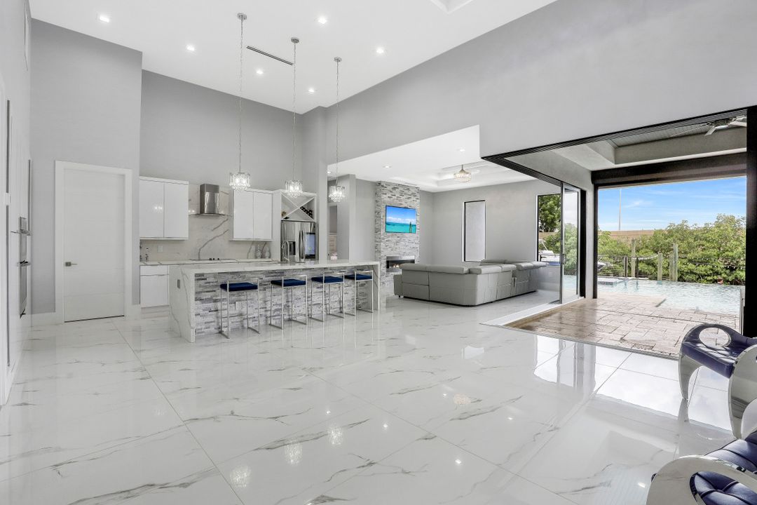 1903 Everest Pkwy, Cape Coral, FL 33904