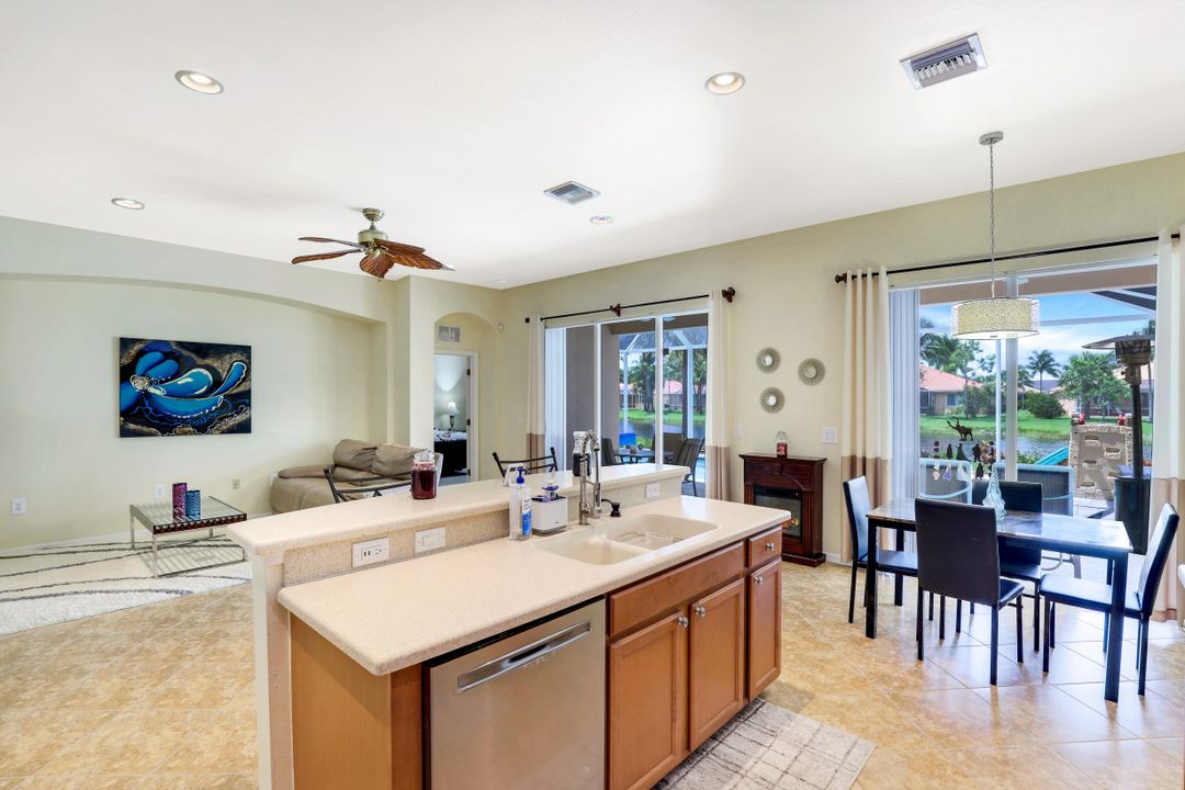 14087 Mirror Ct, Naples, FL 34114