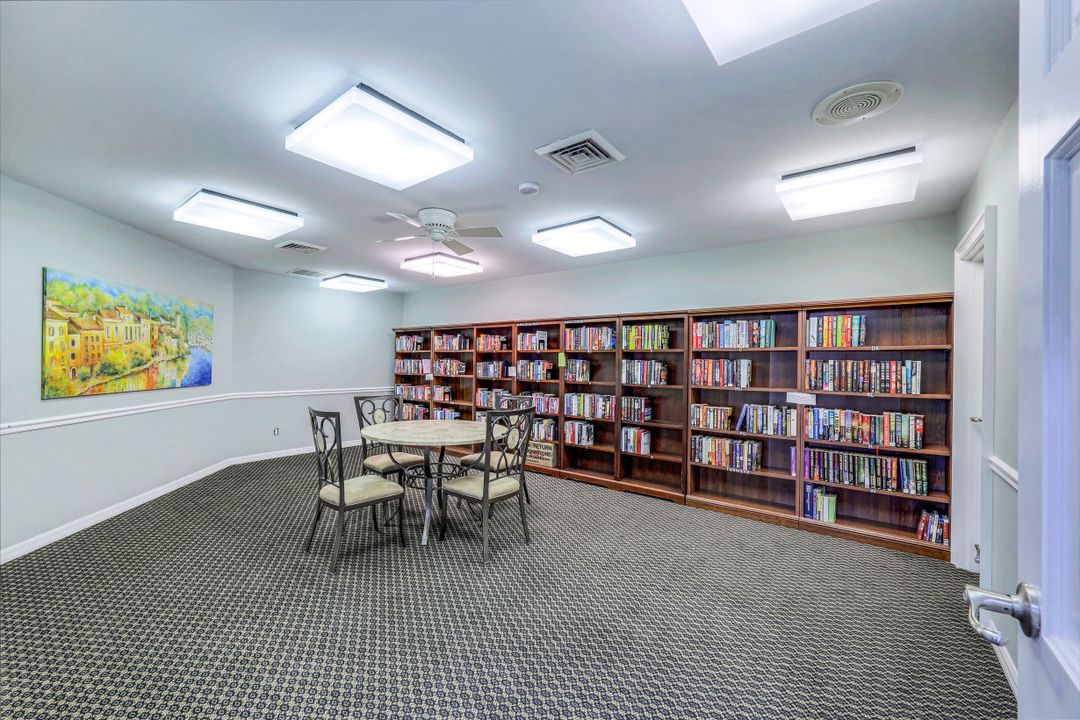 810 New Waterford Dr #201, Naples, FL 34104