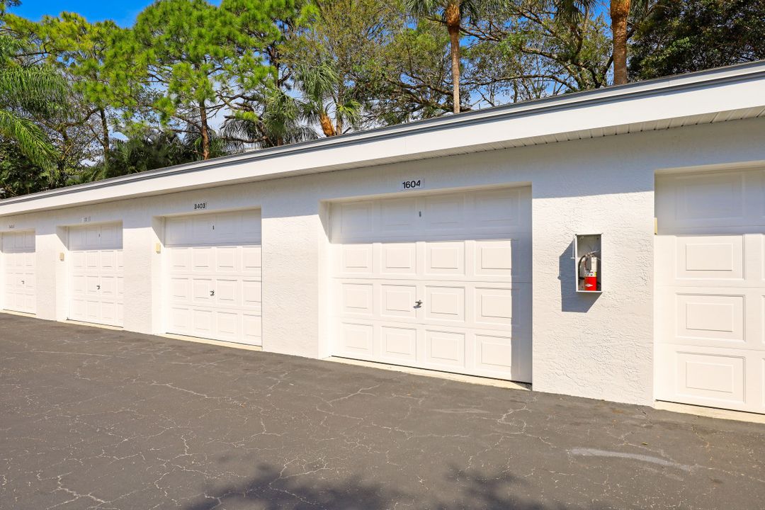 285 Naples Cove Dr #1604, Naples, FL 34110