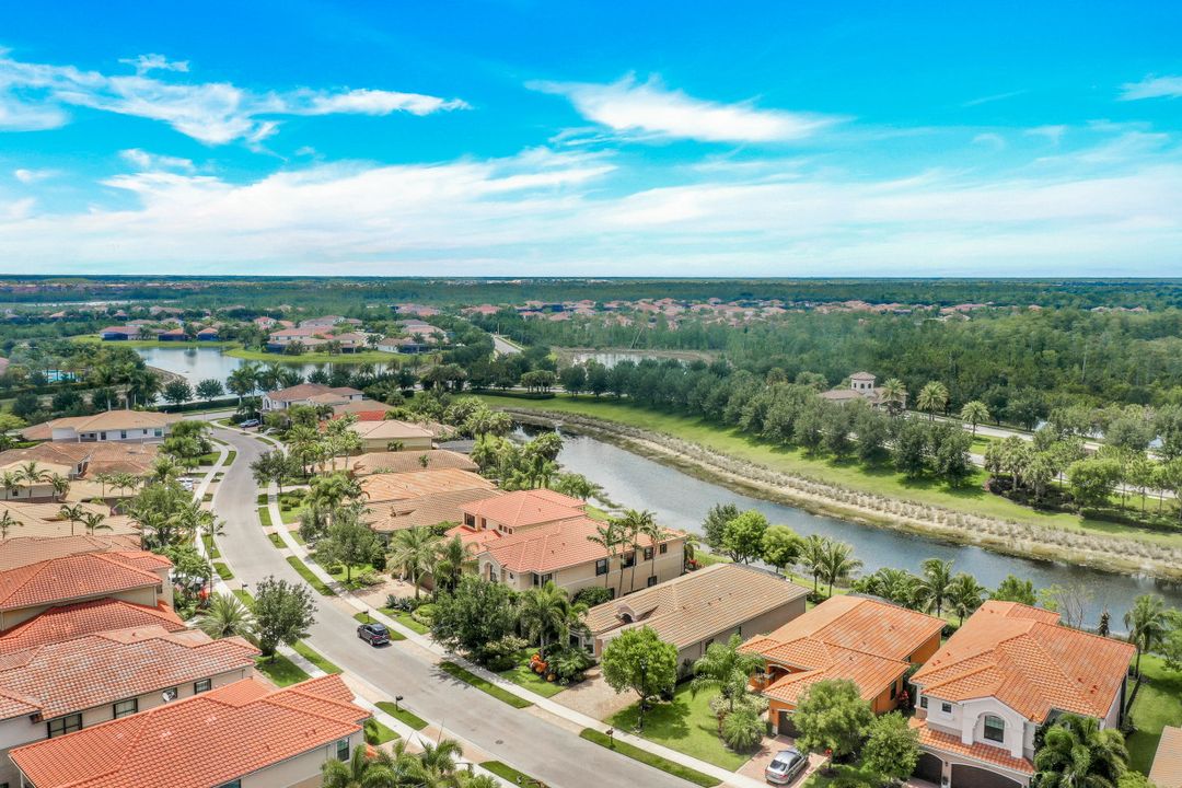 3646 Santaren Ct, Naples, FL 34119