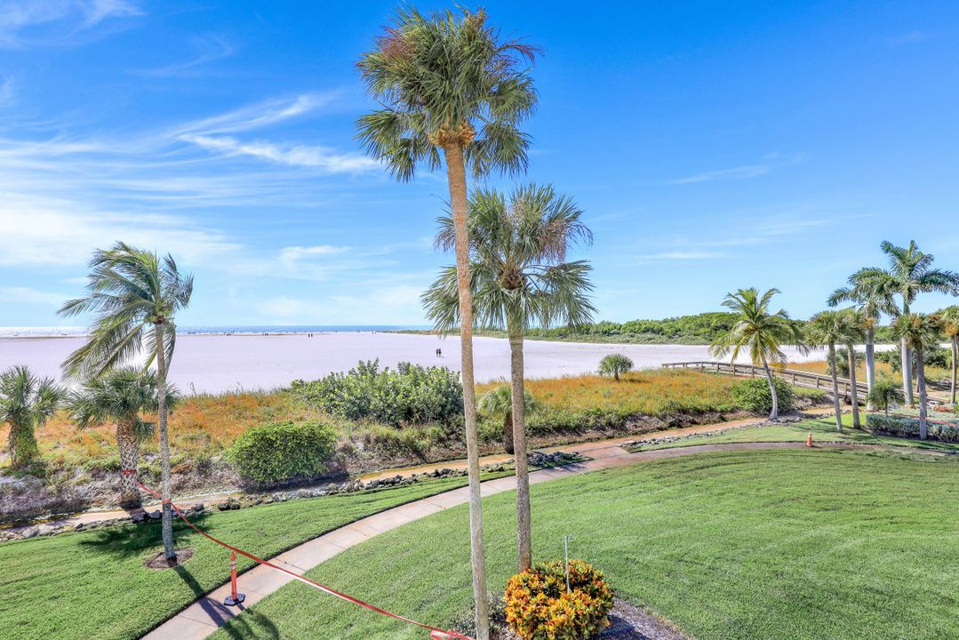 260 Seaview Ct #212, Marco Island, FL 34145