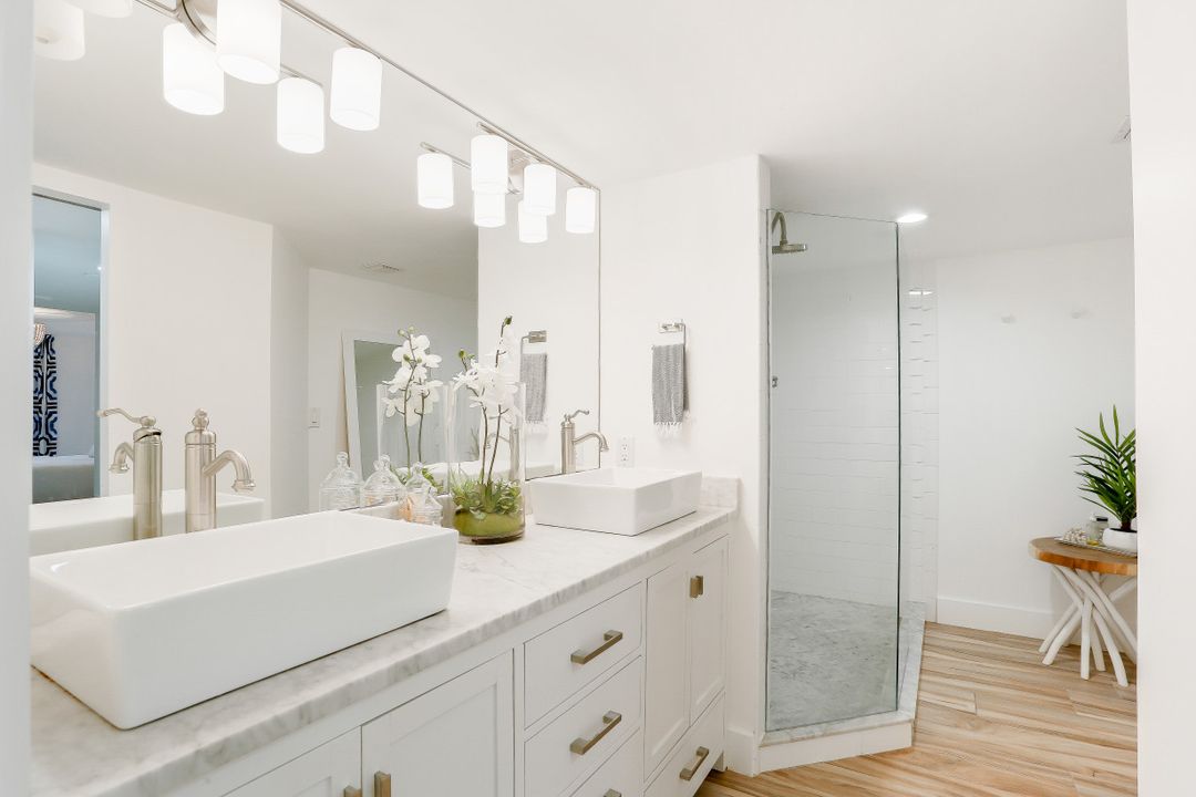 4451 Gulf Shore Blvd N #205, Naples, FL 34103