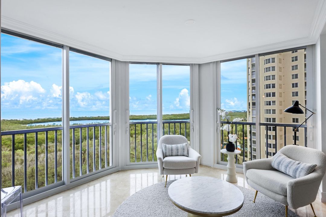 6585 Nicholas Blvd #1103, Naples, FL 34108