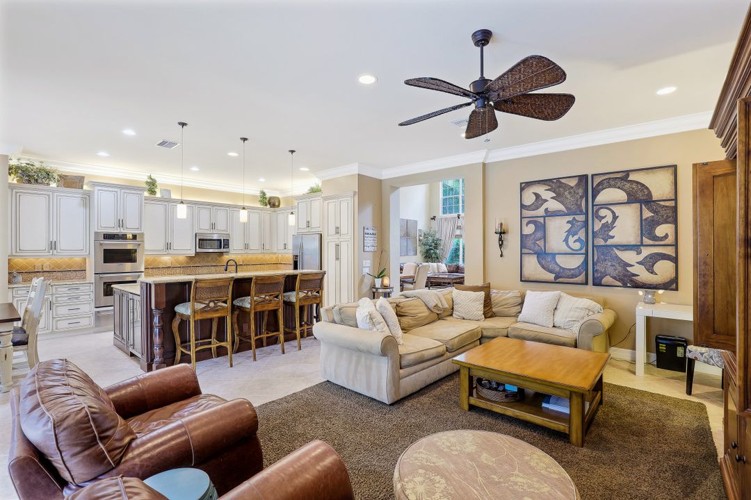 1857 Senegal Date Dr, Naples, FL 34119