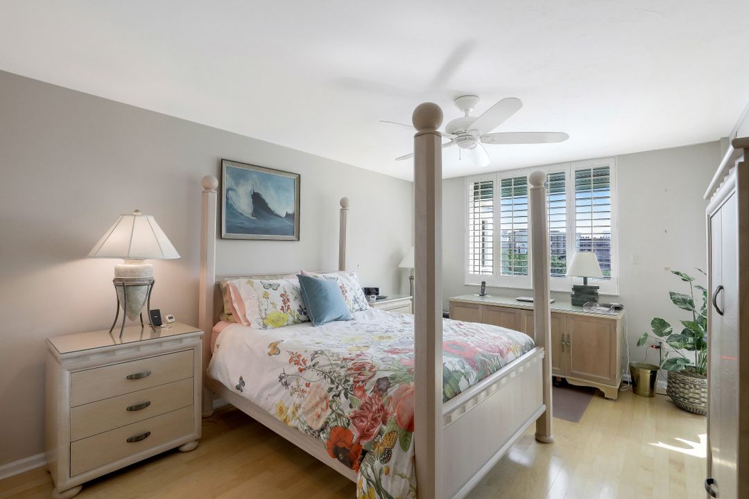 21 Bluebill Ave #404, Naples, FL 34108