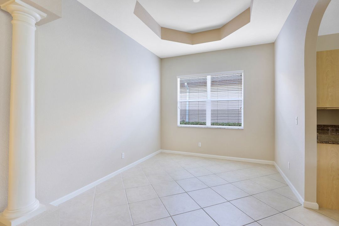 7826 Founders Cir, Naples, FL 34104