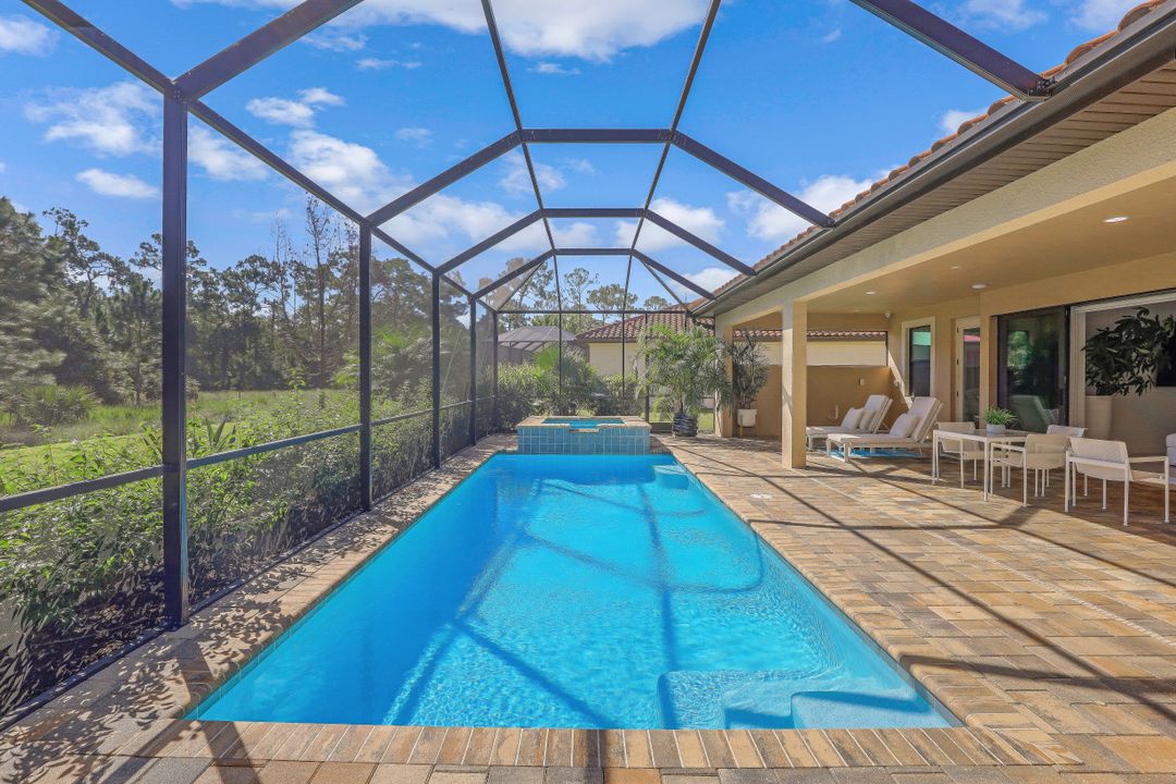 1527 Mockingbird Dr, Naples, FL 34120