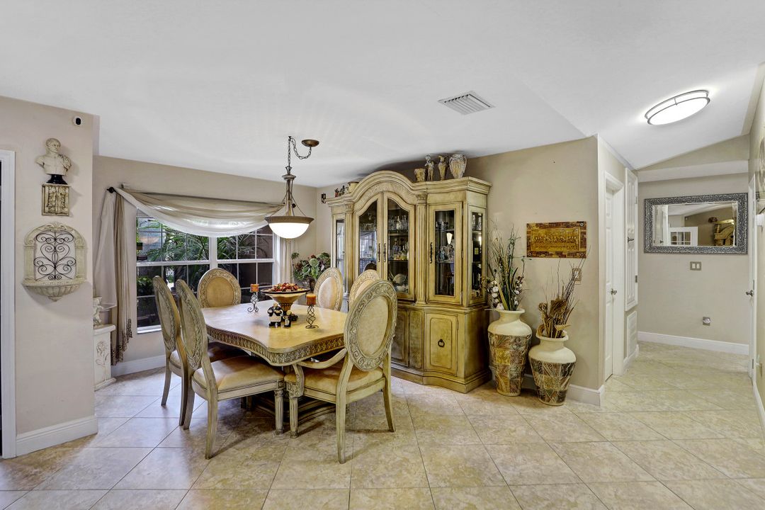 1218 SW 18th Ave, Cape Coral, FL 33991