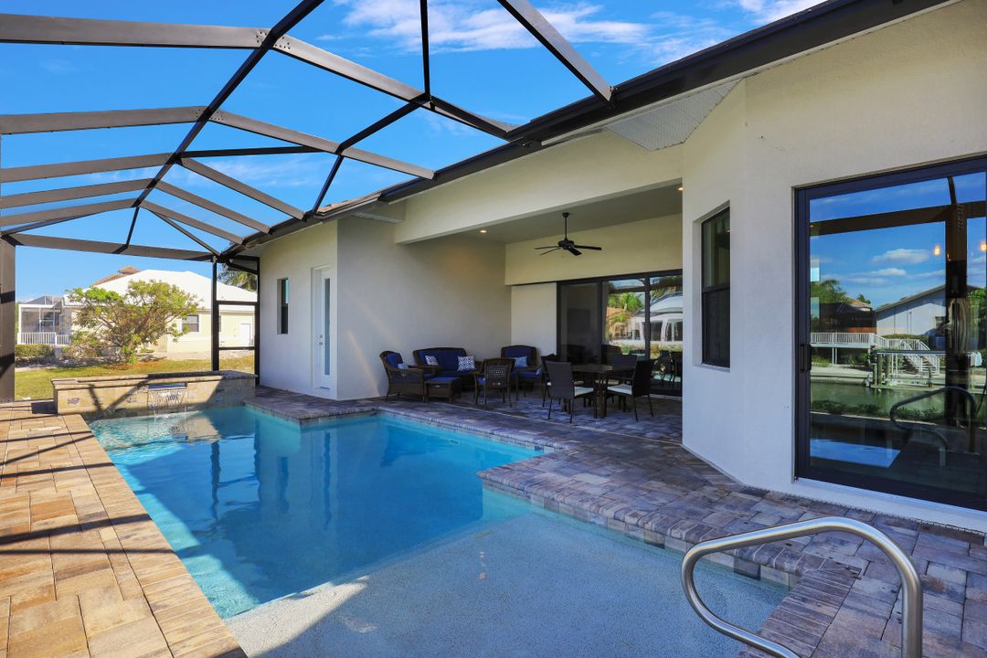 535 Spinnaker Dr, Marco Island, FL 34145