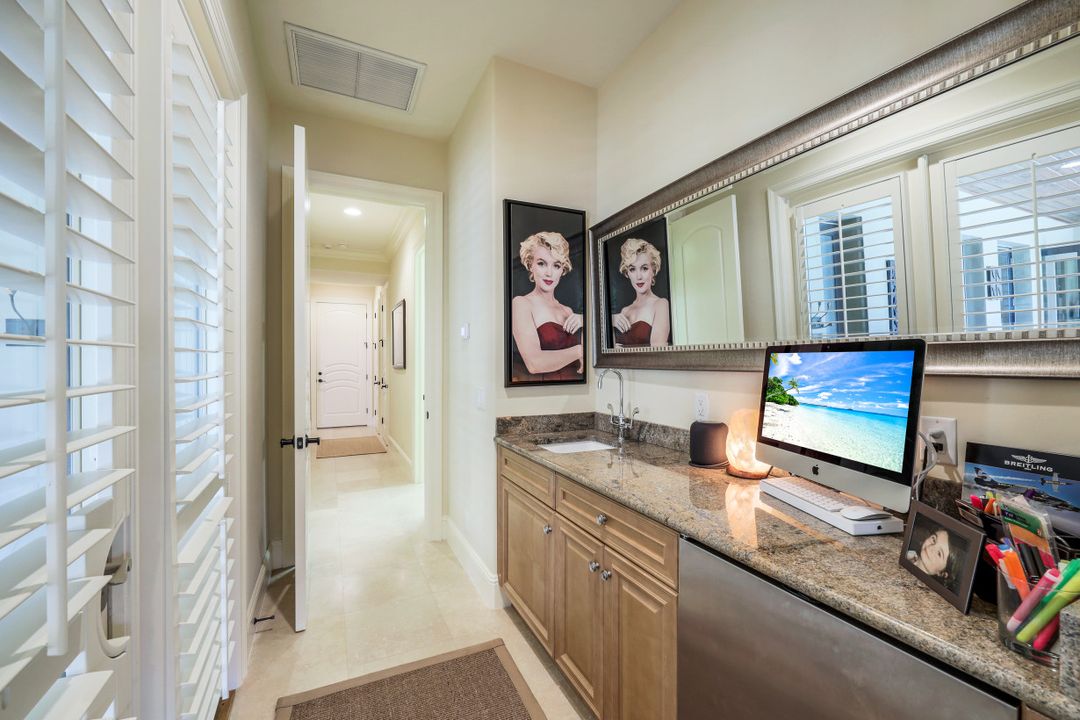 2919 Tiburon Blvd E, Naples, FL 34109