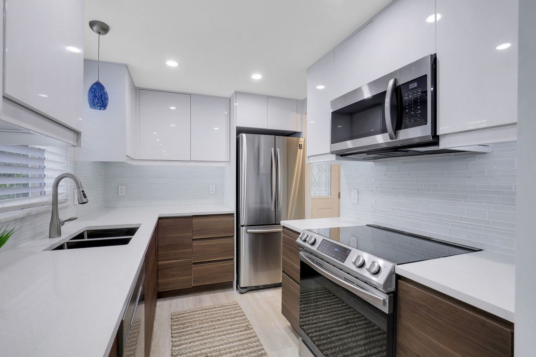 820 Ketch Dr #1, Naples, FL 34103